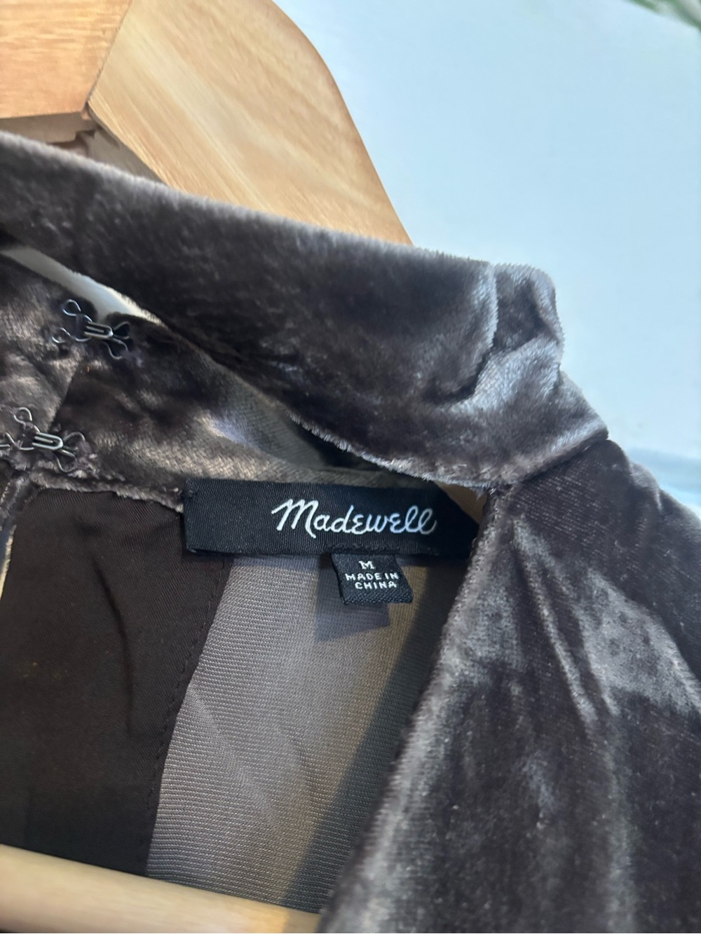 Madewell Charcoal Velvet V-Neck Short Sleeve Top with Mock Collar - Picture 3 of 8